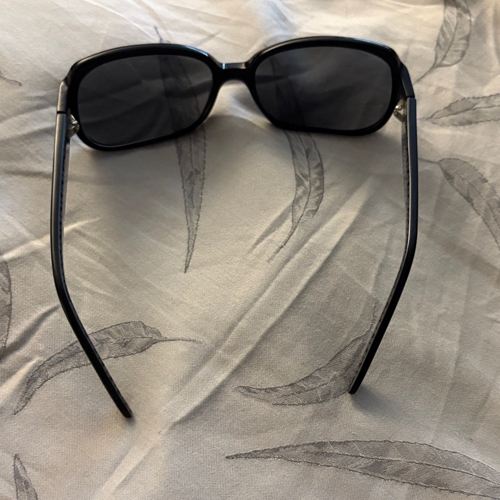 COACH Black Sunglasses - Picture 4 of 6